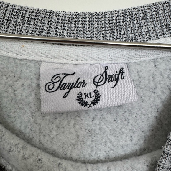 Cowboy Like Me Sweatset by Taylor Swift - Picture 9 of 11